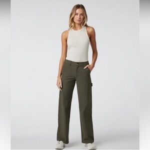 Vuori Getaway Carpenter Relaxed Wide Leg Pants Size Medium Dark Oregano